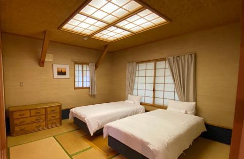 Niseko House | Annupuri Retro Lodge