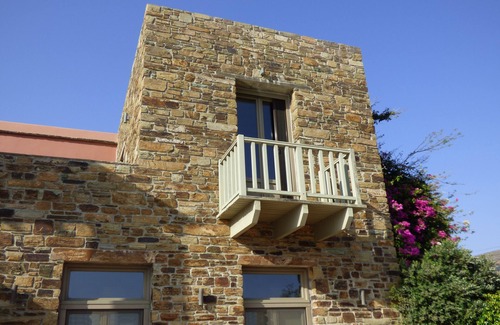 Ydrousa Villa | Ano Gavrio: character house