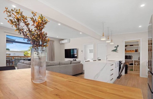 Waihi Beach House | Another on Leo! Summa