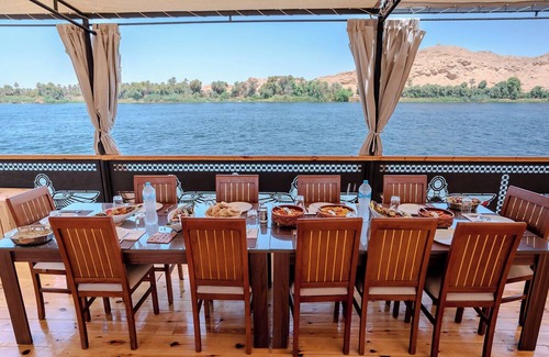 Nile River Luxor Boat Rental | Anoush Dahabiya Nile cruise Double Room 3 nights From Aswan to Luxor each Friday