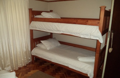 Bloemfontein House | Anri Guesthouse Self Catering Accommodation