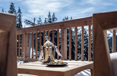 Meribel Apartment | Antares Chalet LUNA ski-in ski-out
