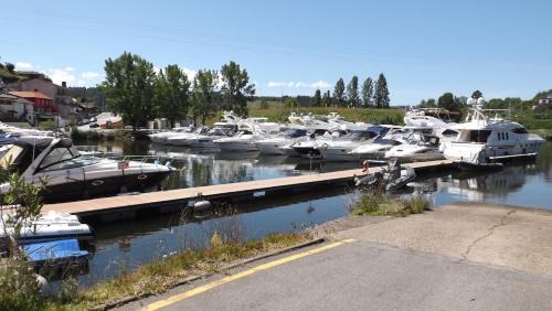 Gondomar Boat Rental | Antares Sleeping Boat