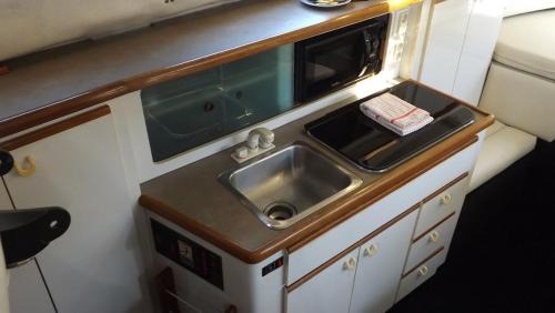 Gondomar Boat Rental | Antares Sleeping Boat