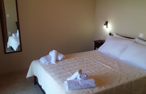 Lepreo Bed & Breakfast | AnthosGuestHouses in Kakovatos