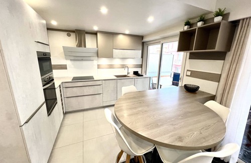 Antibes City Centre Apartment | ANTIBES PONTEIL - 4 people - Terrace