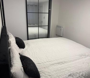Moffat Apartment | Antims