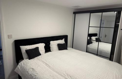 Moffat Apartment | Antims