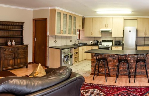 George House | Antiqua Cottage