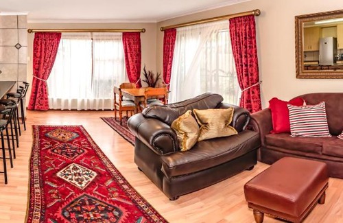 George House | Antiqua Cottage