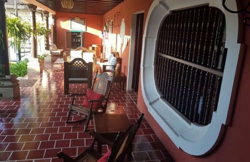 Antigua Guatemala House | Antique and Beautiful Colonial House in the heart of Antigua
