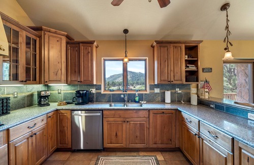Greer Cabin | Antler Ridge Ridgehouse