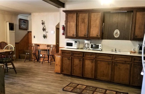 Ruidoso House | Antlers at Cedar Creek - Three Bedroom Cabin with Hot Tub