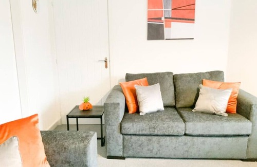 Andover House | Antley House - lovely 3 bedroom house in Andover with free parking.