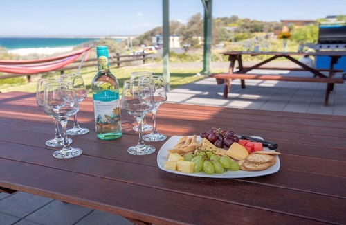 Culburra Beach Cottage | Antonio's Paradise – direct beach access