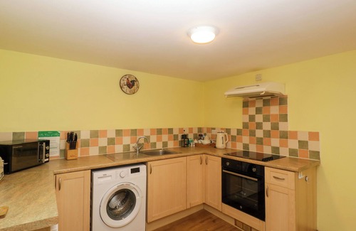 Blakeney Cottage | ANVIL COTTAGE, pet friendly, character holiday cottage in Blakeney
