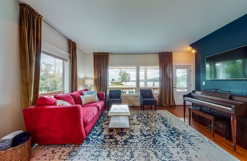 Somers House | Any closer and you are IN Flathead Lake!