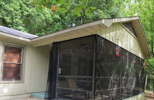 Edgemont House | Any closer to the lake and you will get wet!!