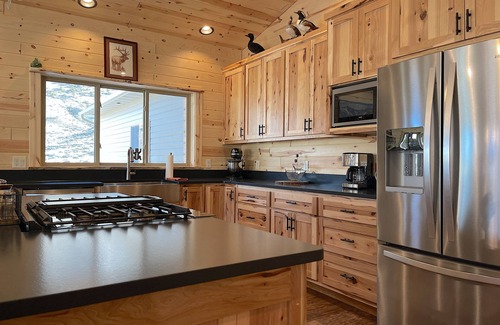 Cody House | AO Ranch- Mountain Property with Elaborate Views