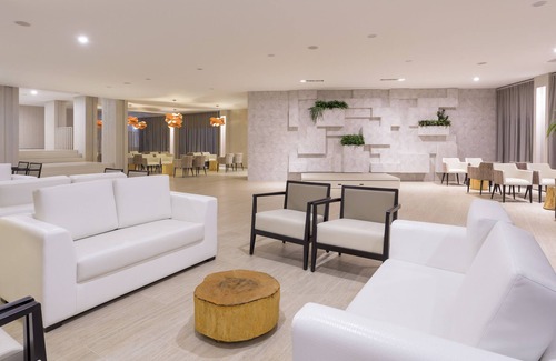 Aldeia das Acoteias Hotel | AP Adriana Beach Resort