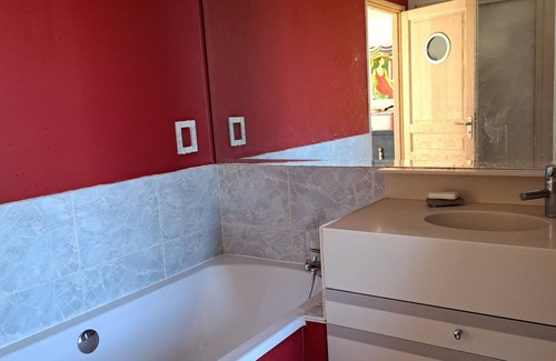 Saint-Hippolyte Condo | Apartment in a house with beautiful garden