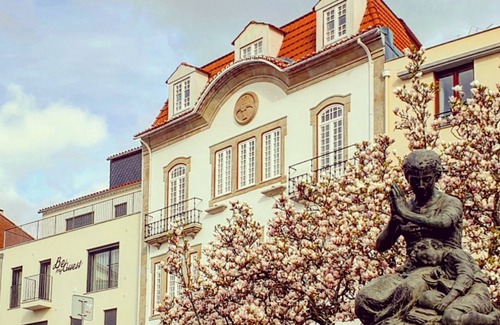 Viseu Apartment | APA studio O - New Age Bemyguest internet and wine offer