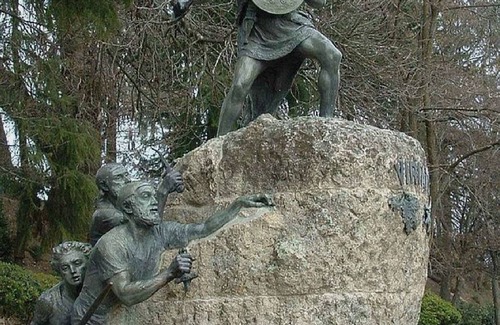 Viseu Apartment | APA studio O - New Age Bemyguest internet and wine offer