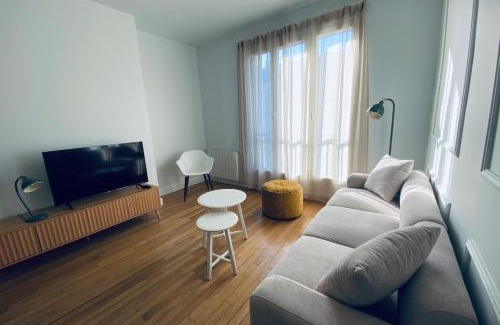 Chalons-en-Champagne Apartment | Apart'Champagne Les Deux Ponts station & center