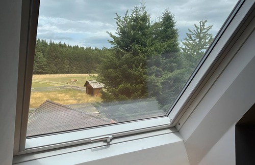 Eisenbach Apartment | Apartment 'Rotkäppchen' with Shared Garden and Wi-Fi