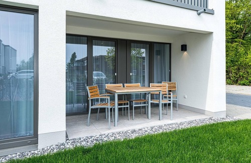 Bensersiel Apartment | Apartment Nahe der Nordsee mit Terrasse, Parkplatz, Schwimmbad- & Saunanutzung