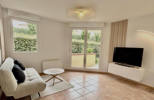 Castelnau-d'Estretefonds Apartment | Apartment-Comfort-Ensuite with Bath-Terrace