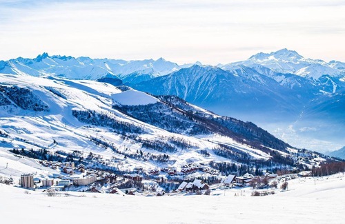 Saint-Francois-Longchamp House | Apartment suitable for 8 persons. In center of Saint François Longchamp with ski in & out.