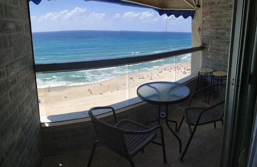 Bat Yam Apartment | Apart Hotel TLV/Bat Yam Beach Front 1207