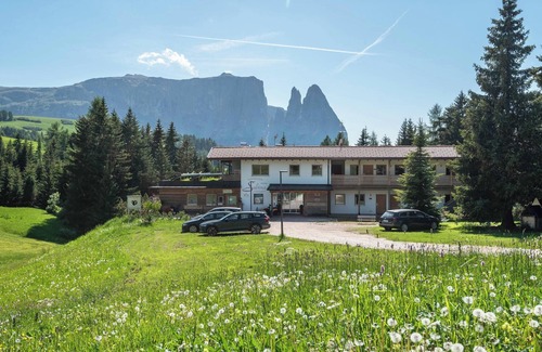 Castelrotto Apartment | Apartment "Ferienparadies Sabina Föhre" in the Nature Reserve directly on the Alpe di Siusi