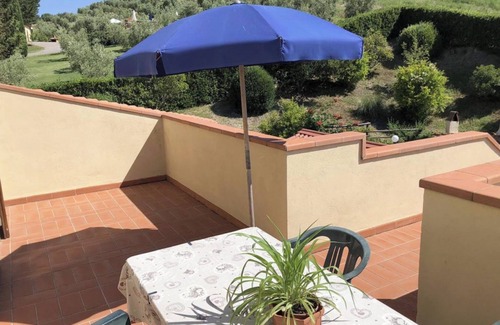 Montecatini Val di Cecina Apartment | Apartment '2' with Shared Pool, Wi-Fi and Air Conditioning