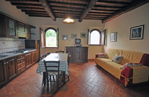 Montecatini Val di Cecina Apartment | Apartment 'Appartamento 6' with Shared Pool, Wi-Fi and Air Conditioning