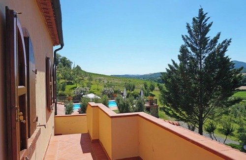 Montecatini Val di Cecina Apartment | Apartment 'Appartamento 6' with Shared Pool, Wi-Fi and Air Conditioning