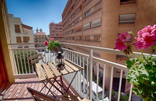 Alicante City Centre Apartment | APART.RIVERA #3 IN THE OLD TOWN ONLY 10 MINUTES WALKING DISTANCE TO THE BEACH.