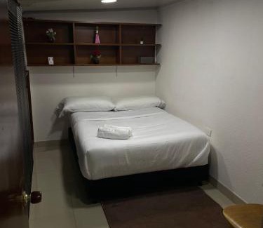 Calle 26 Apartment | Aparta estudio cerca al aeropuerto