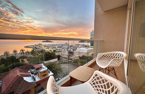 Historic Center Apartment | Aparta suite with view to the international marina