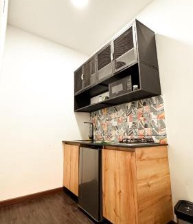 El Poblado Apartment | Apartaestudio amueblado en Poblado FRN106 By Roots Rentals