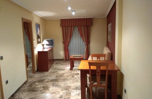 Cazorla Apartment | Apartahotel Night OF Round- TWO Beds 8