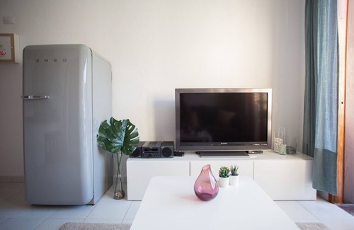 Puerto Rico Apartment | Apartamanto with terrace, free WiFi, communal pool in Puerto Rico
