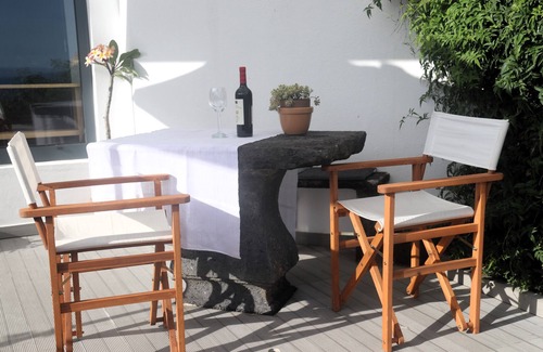 Ponta Delgada Apartment | Apartamento Acolhedor com Inúmeras Amenidades. Zona Tranquila com Bons Acessos
