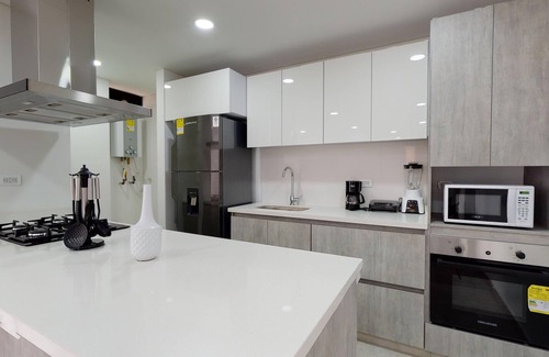 Calle 100 Apartment | Apartamento con Balcón y Vista Panorámica Desde las Habitaciones