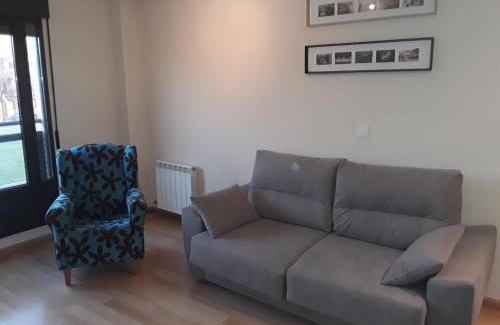 Valladolid Apartment | Apartamento de 6 personas con WIFI Y GARAJE INCLUIDO