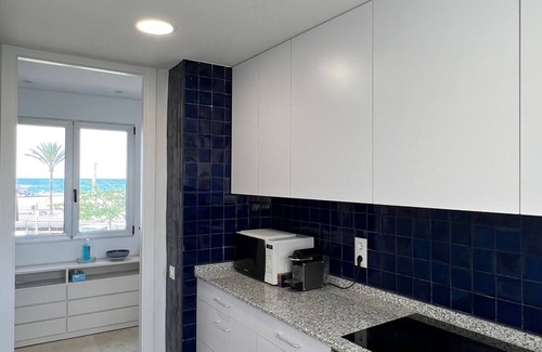 Grau i Platja Apartment | Apartamento en Primera Línea de Playa