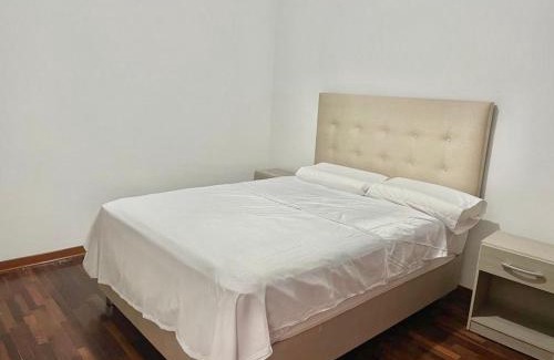Trujillo Apartment | Apartamento en el Centro de Trujillo - Primer Piso