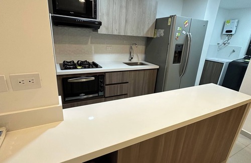 Perpetuo Socorro Apartment | Apartamento en el Poblado con Vista a Todo Medellin