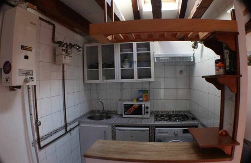 Barrio de La Latina Apartment | Apartamento Encantador. Madrid Centro. A/C & Wi-fi